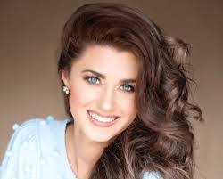 Mary Catherine's Instagram, Twitter & Facebook