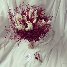 May 08, 2021 · all of these flowers bloom around june, july, and august and are perfect summer wedding flower options, whether to feature in a mixed or single species floral bouquet, a table centerpiece, or during the ceremony. Burgundy Dry Flower Bridal Bouquet