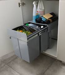 12 Poubelles De Cuisine Qui Ne Font Pas Tache Dans Le Decor Poubelle De Porte Poubelle Cuisine Tiroir Cuisine
