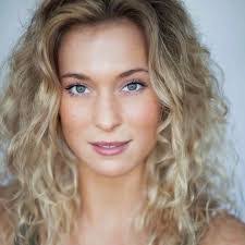 Jodie Steele's Instagram, Twitter & Facebook