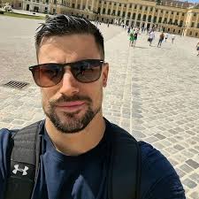 Mark Dominik (@mark.dominik251)