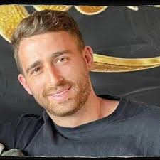 It's more than Romeo and Juliet, Avinatan had many opportunities to escape,  but he f