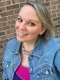 Stephanie Behlke's Instagram, Twitter & Facebook