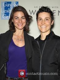 Get all the details on traci dinwiddie, watch interviews and videos, and see what else bing knows. Traci Dinwiddie Pictures Photo Gallery Contactmusic Com