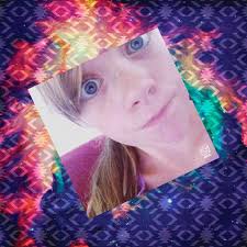 Tess Benson (@TessBenson)