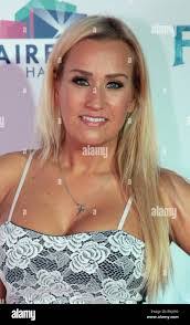 Leah Wright's Instagram, Twitter & Facebook