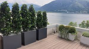 Ein sichtschutz aus pflanzen ist die schönste art, um neugierige blicke auf terrasse oder garten abzuwehren. Wetterfeste Kunsthecken Nach Mass Individuelle Sichtschutzlosungen