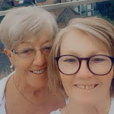 Can anyone recommend a good 24hr hop