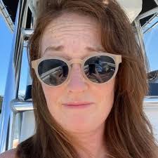 Rebecca Nemec's Instagram, Twitter & Facebook