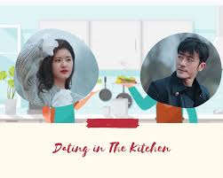 Sert bir gurme olan lu jin, sheng nan'ın şef olarak becerisinden etkilenir ve yeteneğini hemen fark eder. Dating In The Kitchen Saat Paman Jatuh Cinta Pada Keponakan Curhat Si Ambu