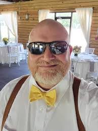 Shawn Gresham's Instagram, Twitter & Facebook