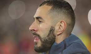 Старые приятели на одном поле. Benzema Ya Vse Vremya Dumayu O Zolotom Myache Football Ua