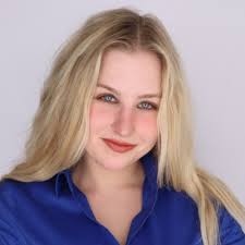 I am excited to announce that I will be joining Bobbi Brown's Jones Road  Beauty this summer, as a Marketing Intern in their New Jersey office.