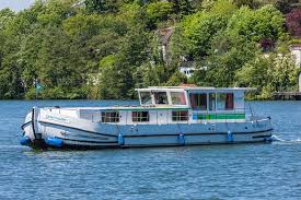 Check spelling or type a new query. Hausboot Penichette 1500 R Mieten