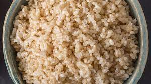 When rice finishes cooking, rice cooker will switch to 'keep warm' (after approx 25 minutes). Easy Brown Rice Recipe Eatingwell