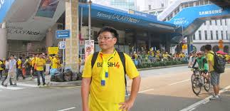 This video captures the scenario of an act by the happy express duo at the masjid jamek lrt station in the heart of kl on august. Bersih 4 Destiny Ongtkhow