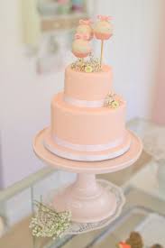 Www Kuchenmitstil At The Finest Pastry Blush Pink Cake With Dots Cake Pops And Frehs Flowers Backen Torten Fest