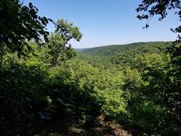 The park, about 5 miles (8 km) north of the county seat of media , offers many recreational activities, such as hiking, biking, fishing, and picnicking. Hiking Trails Near Beaver Creek Valley State Park