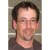 Tracy Dean's Instagram, Twitter & Facebook