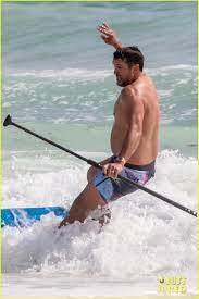 Luke Bryan Goes Shirtless While Paddle Boarding In Mexico Photo 4216309 Bikini Caroline Boyer Luke Bryan Shirtless Pictures Just Jared