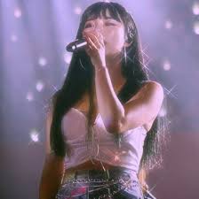 She has been friends with hwasa since middle school. Tattoo 90s Heartthrob And Wheein Image 7039643 On Favim Com