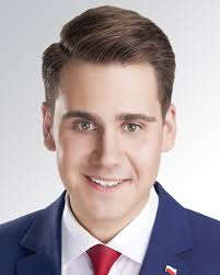 Daniel Milewski's Instagram, Twitter & Facebook