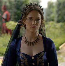 Muhteşem yüzyıl kösem dizisinde atike sultan karakterine ece çeşmioğlu hayat vermektedir. Ece Cesmioglu Kimdir Ece Cesmioglu Estetik Yaptirdi Mi