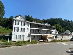 The Jarrett House Dillsboro North Carolina Postcard (C. 1940S) | Ebay