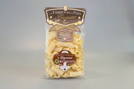 1/2 cup red wine, dry. Gambero Rosso