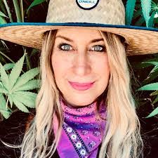 Debbie Krantz's Instagram, Twitter & Facebook