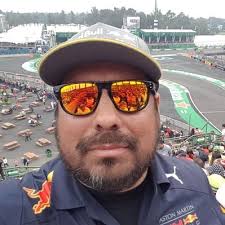 Uri Caballero (@uricaballerob4)