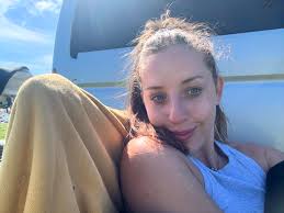 Sar and wolf (@sarah.mudge) • Instagram photos and videos