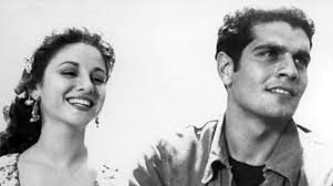 ممثلة ومنتجة مصرية، تعد من أيقونات السينما المصرية. Ø¹Ù…Ø± Ø§Ù„Ø´Ø±ÙŠÙ Ù„Ø§ ÙŠØªØ°ÙƒØ± ÙˆÙØ§Ø© ÙØ§ØªÙ† Ø­Ù…Ø§Ù…Ø© ÙˆÙ„Ø§ ÙŠÙ…ÙŠØ² Ø£ÙÙ„Ø§Ù…Ù‡ Ø§Ù„Ø´Ø±Ù‚ Ø§Ù„Ø£ÙˆØ³Ø·