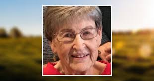 Helen Dyess's Instagram, Twitter & Facebook