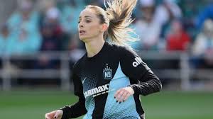 Esther González in action during a soccer match