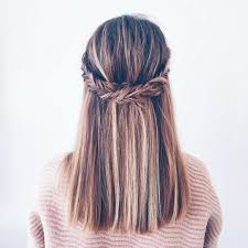 Chaque ado est constamment à la recherche des meilleures idées coiffure ado fille pour impressionner ses amies et plaire aux garçons. Coiffure Ado Fille 74 Idees De Coiffure Simple Et Rapide