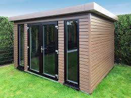 „wäre es schön, nie mehr abschleifen und streichen zu müssen!, denkt sich so mancher gartenbesitzer. Kunststoffprofile Fur Das Gartenhaus Pflegeleichte Pvc Gartenhausprofile Gardenplaza