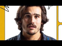 Pronto, Falei': Nicolas Prattes fala sobre sua PRIMEIRA comédia romântica,  dirigida por Michel Tikhomiroff