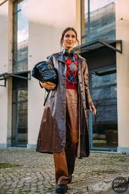 She's known by her beauty and her skills at modeling, her street style is so well valued and now you will see some of them Bella Hadid Style Du Monde Street Style Street Fashion Photos