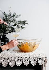 Punch Au The Vert Aux Pommes Aux Ananas Avec Ou Sans Alcool Trois Fois Par Jour Recipe Christmas Food Food Cocktail Drinks