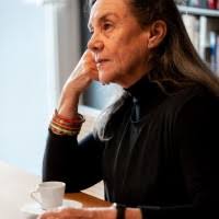 200+ perfiles de «Lillian»