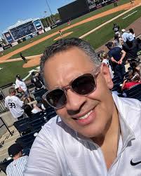 Muchas gracias a todos por sus buenos deseos, se les quiere un montón!