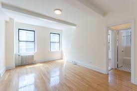 S beautiful one bedroom in fantastic location high ceilings, great layout and natural light. Bond New York Property New York City Apartment 1 Bedroom Apartment Apartments For Rent