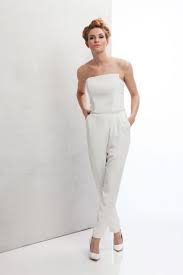 Beliebtheit neu eingetroffen preis am meisten rezensiert. Hosenanzug Fur Die Braut Zur Hochzeit 40 Tolle Modelle Fur Trauung Und Standesamt Brautkleid Standesamt Brautmode Standesamt Kleidung