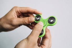 Catherine hettinger pun mempatenkan mainan fidget spinner itu pada 28 mei 1993. Manfaat Fidget Spinner Untuk Kesehatan Termasuk Untuk Anak Adhd