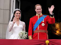 Kate, duchess of cambridge, was met by a 'wave of sound', as royal fans 'roared' her arrival at westminster abbey for her wedding to prince william. Kate Middleton Wedding Hair The Tradition Breaking Chignon