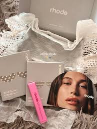 On the rhode ✨🩶 #rhodeskin #rhodeskincare #rhodemakeup #haileybieber ...