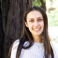 Melanie Sanford's Instagram, Twitter & Facebook