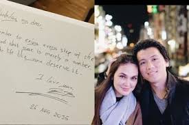 Saat ini setiap orang tampaknya menggunakan pesan singkat dan surel dengan demikian, ada sesuatu dalam surat cinta yang kuno dan baik—khususnya yang ditulis. Mengenang Surat Cinta Dari Reino Barack Untuk Luna Maya Romantis Tapi Bikin Menyayat Hati Semua Halaman Nakita