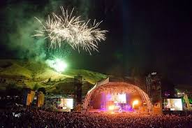 One Of The Best New Years Festivals In The World Rhythm And Vines Festival In Gisborne New Zealand A 5 Day Festival W Night Scenery New Zealand Summer Music
